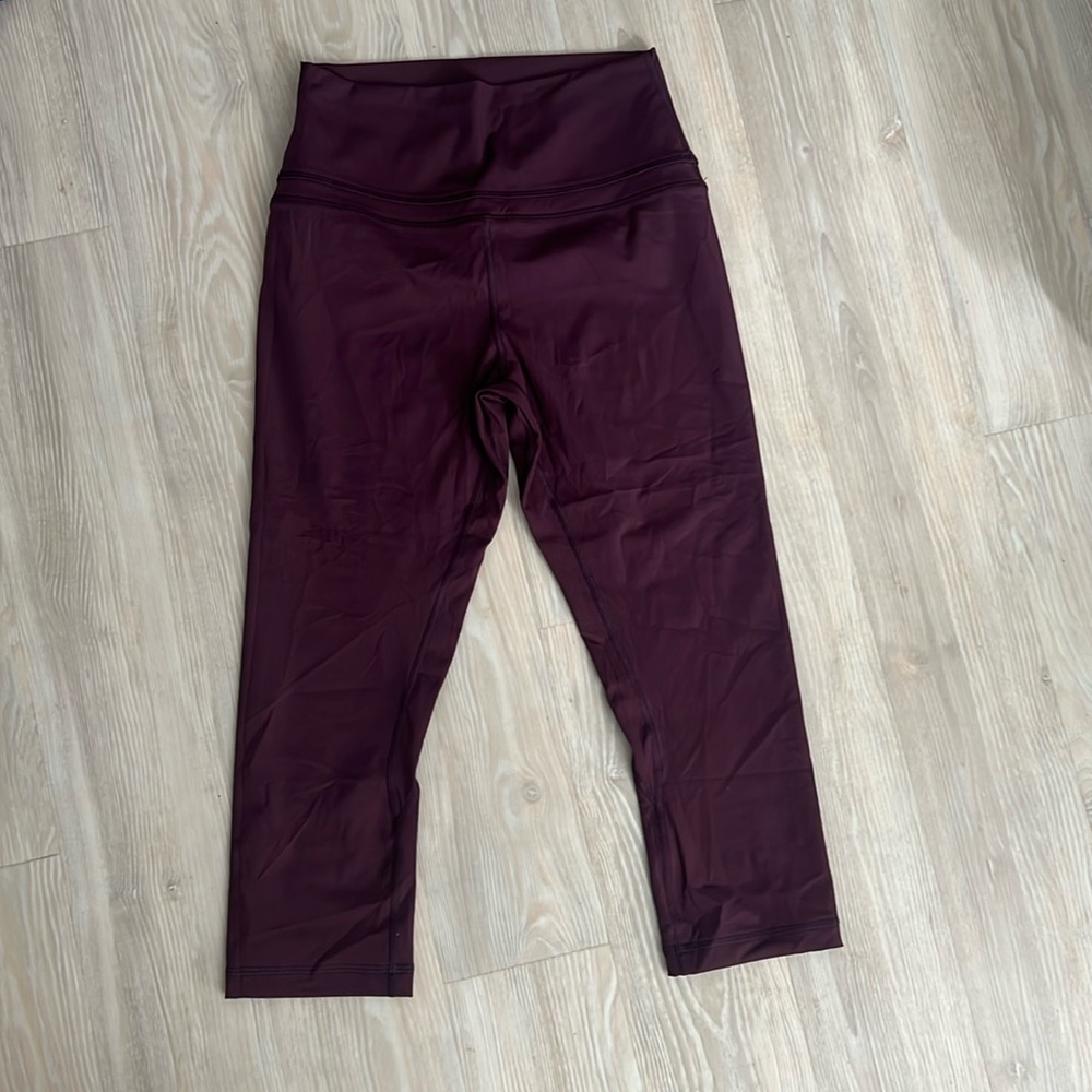 CRZ Yoga women’s high waisted workout capri leggings 19” tummy control, small